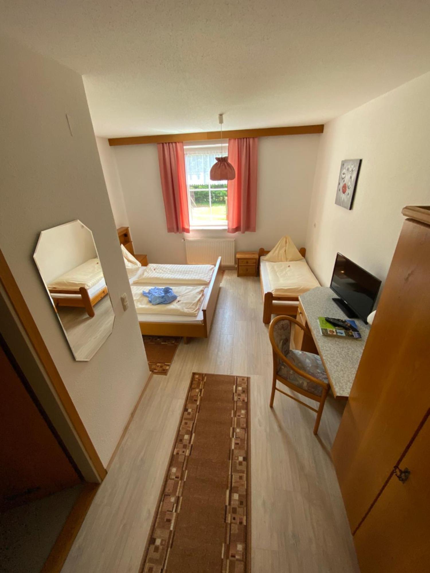 Gasthof Widenschek Thalheim Екстер'єр фото